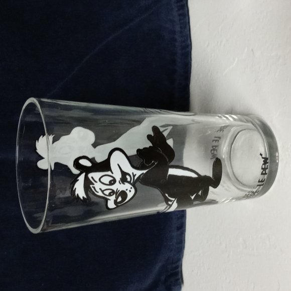 Vtg Looney Tunes Pepe Le Pew Glasses set - Picture 3 of 6